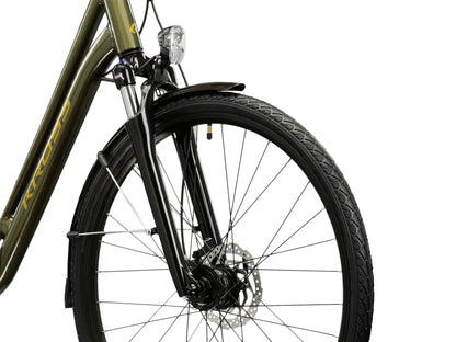 Detail van de KROSS Sentio 4.0 trekkingfiets, inclusief voorwiel en vering.