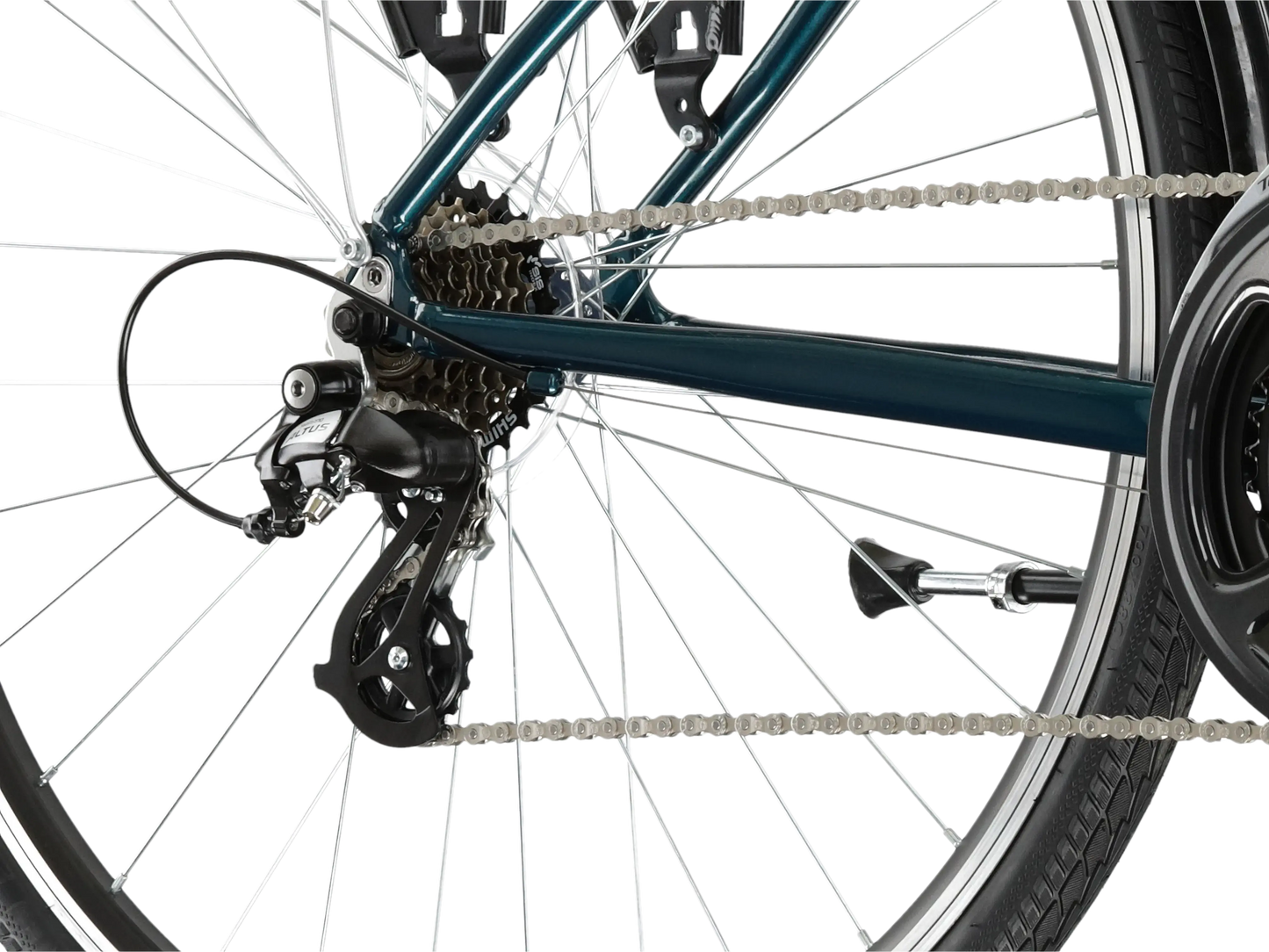 Detailopname van de achterste derailleurs en versnellingen van de KR Sentio 2.0 U 28 M fiets.