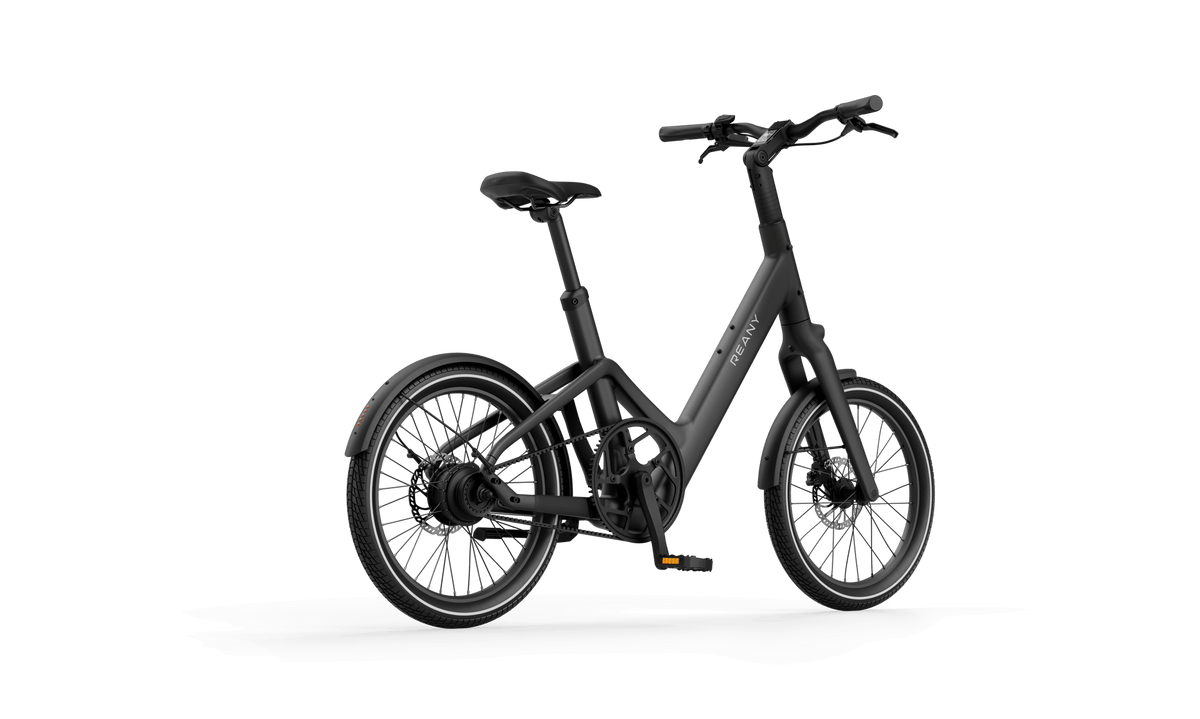 Reany C1 elektrische fiets in een stijlvolle zwarte kleur met een modern ontwerp en hoogwaardige onderdelen.