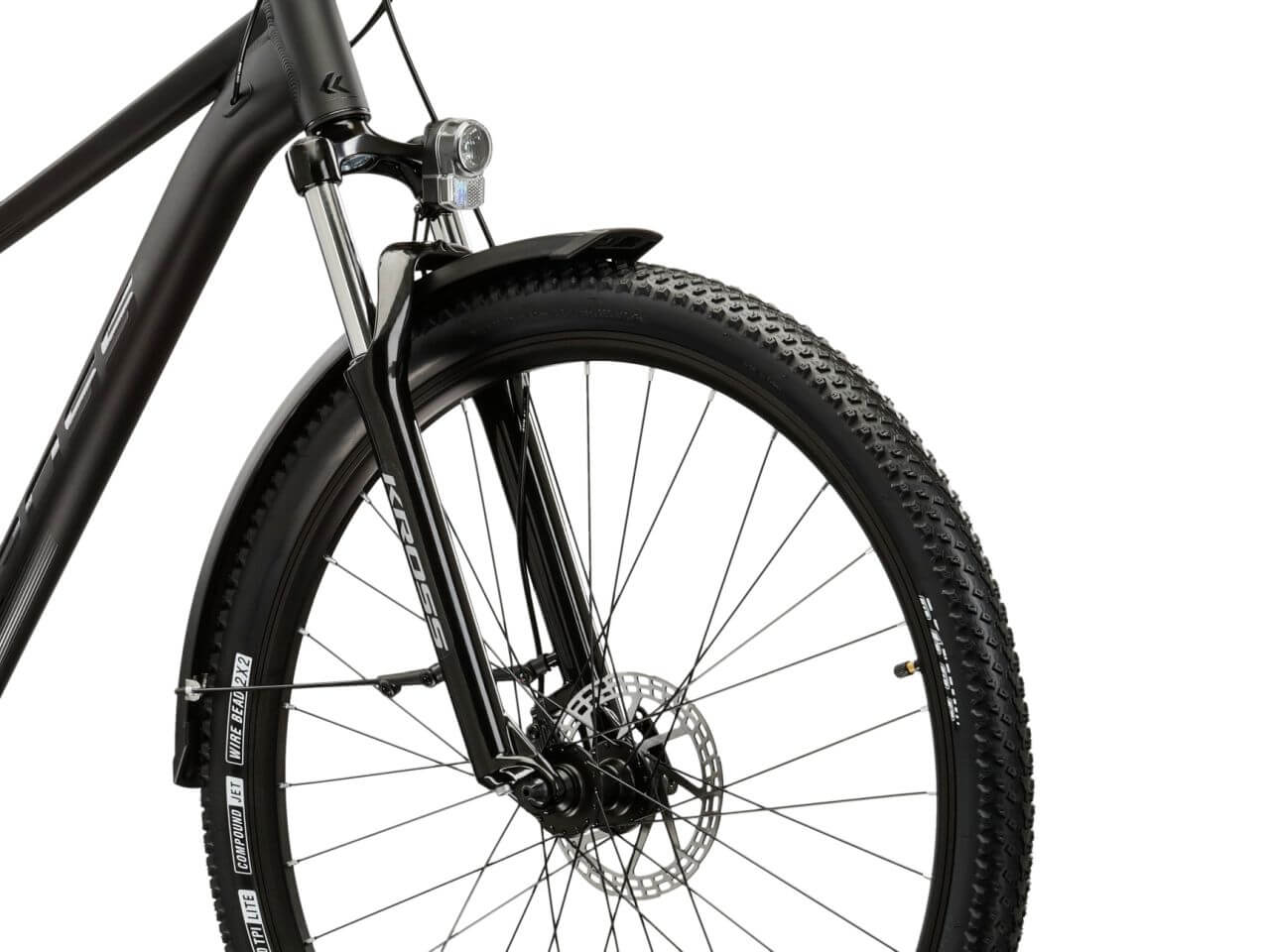 KROSS Hexagon X200 EQ mountainbike vooraanzicht met zwarte vork en banden, ontworpen voor optimaal mountainbiken.
