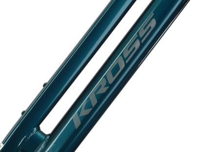 Close-up van de KROSS fietsframe met een glanzende afwerking in turkoois.